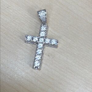 Elegant Silver Cross Pendant